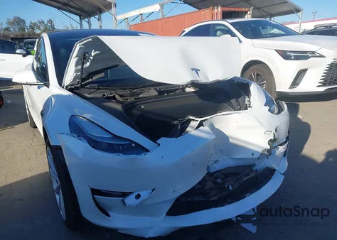 2021 Tesla Model 3 Long Range Dual Motor All-Wheel Drive z USA, uszkodzony, nr VIN 5YJ3E1EB1MF079586